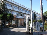 ルミエール上尾 小学校：上尾小学校　267m
