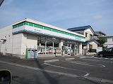 シャトーモンテーニュ大宮 コンビ二：ファミリーマート　560m