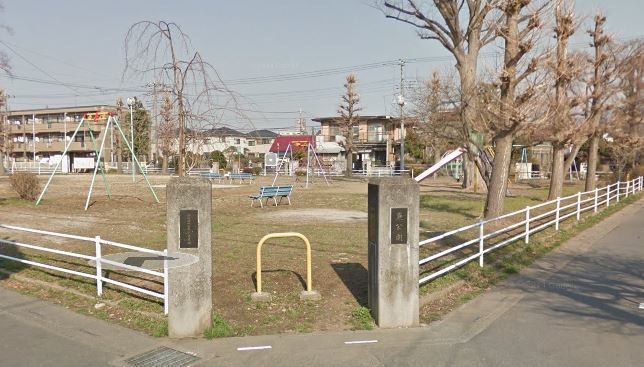 クレセントB 公園：東公園　230m