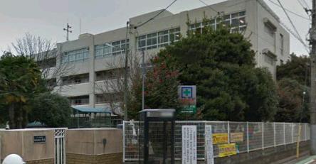 岩崎ビル 小学校：東大成小学校　200m