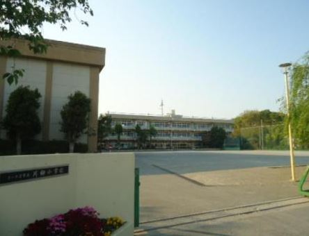 フォレストビレッジA 小学校：片柳小学校　300m