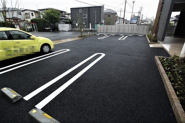 ウォームス ガーデン [一括]駐車場 .jpg