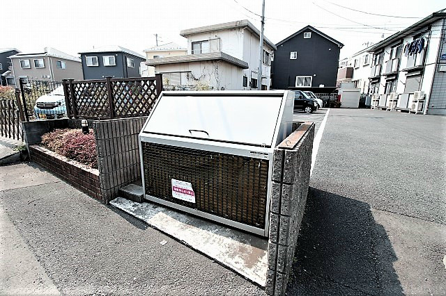 アウルビレッジA ゴミ置き場.jpg