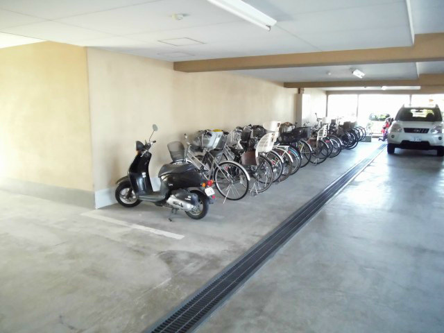 まりえ一番館 一番館駐車場・駐輪場写真 (9).jpg