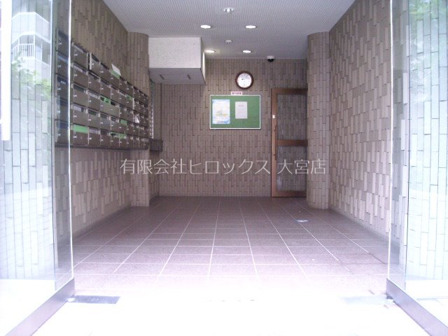 シャトーモンテーニュ大宮 入口③.jpg