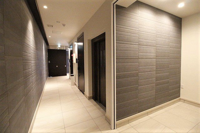 シュプール 共用通路 エレベーター付近 .jpg