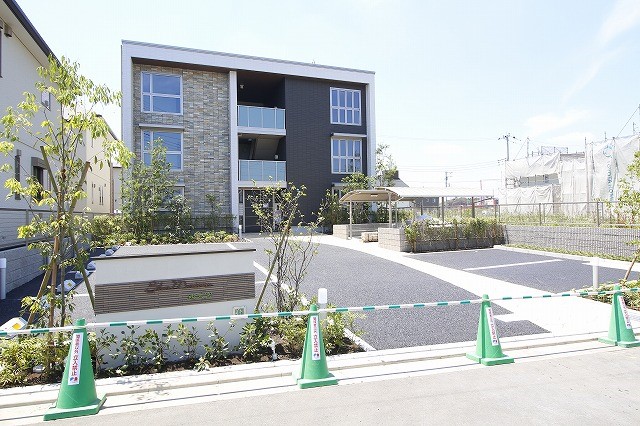 シャーメゾン西大宮 外観 (1).jpg
