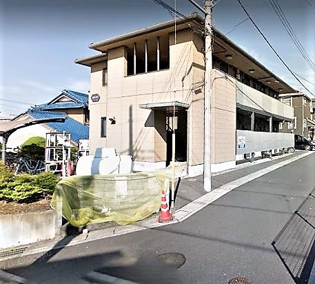 エレガントハイツ 外観 東側から Google .jpg