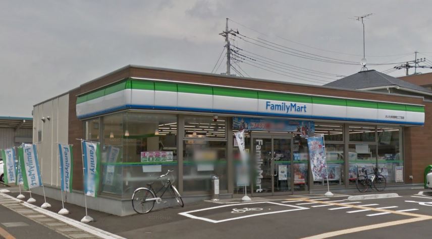 武蔵ハイツ コンビ二：ファミリーマート　380m