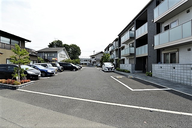 カーサ　ピアチェボーレⅡ 駐車場 西側から .jpg