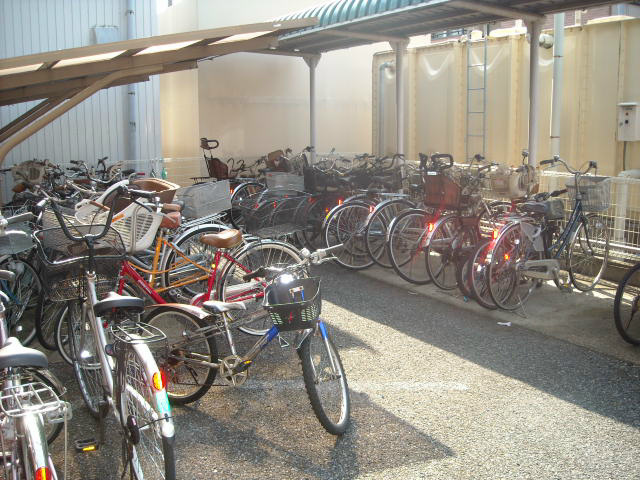 開明ロイヤルマンション 駐輪場②.jpg